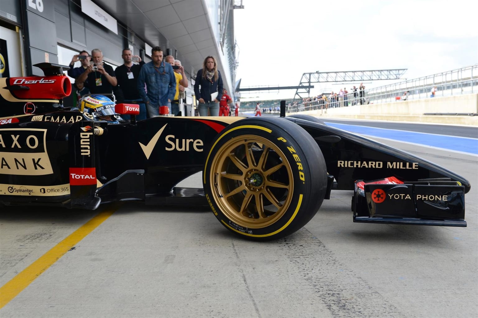 pirelli tubeless tires