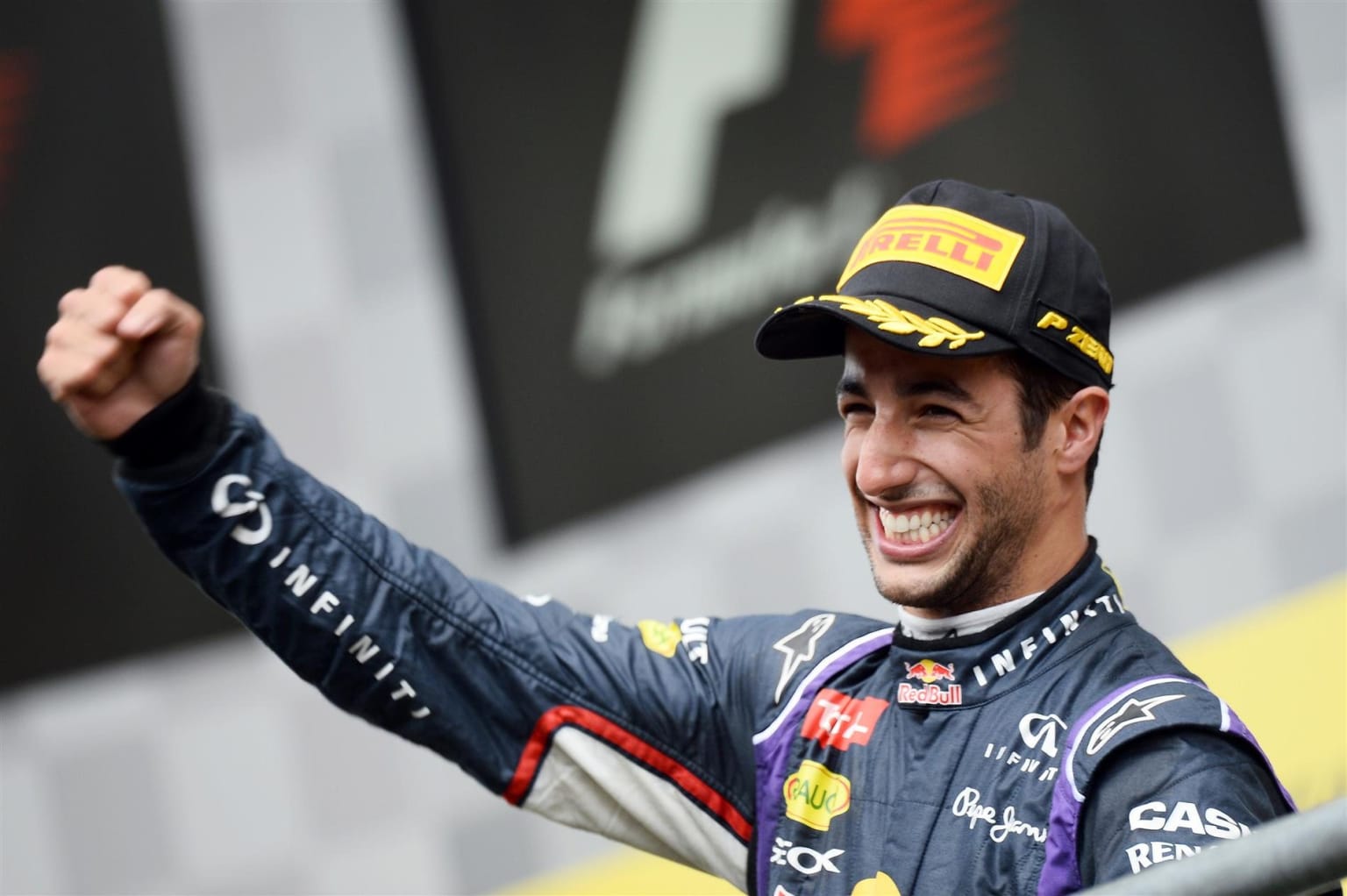 Race - brilliant Ricciardo denies Rosberg at Spa-Francorchamps
