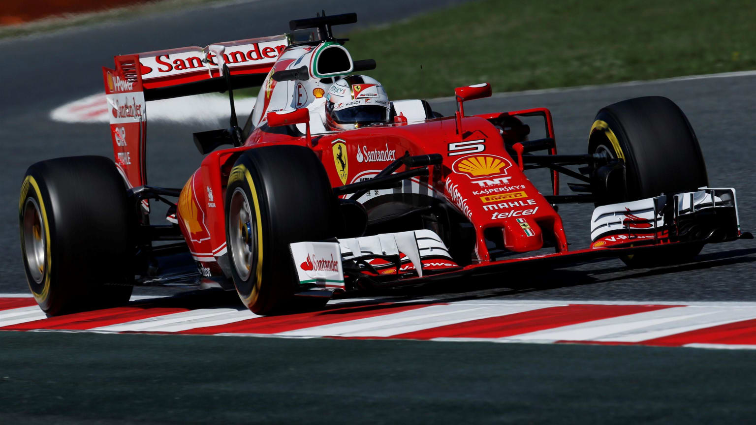 FP1 - Ferrari set the early pace in Spain