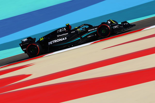 Mercedes – F1 Racing Team – Hamilton, Russell