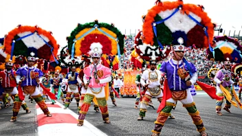 mexico-start-parade.jpg