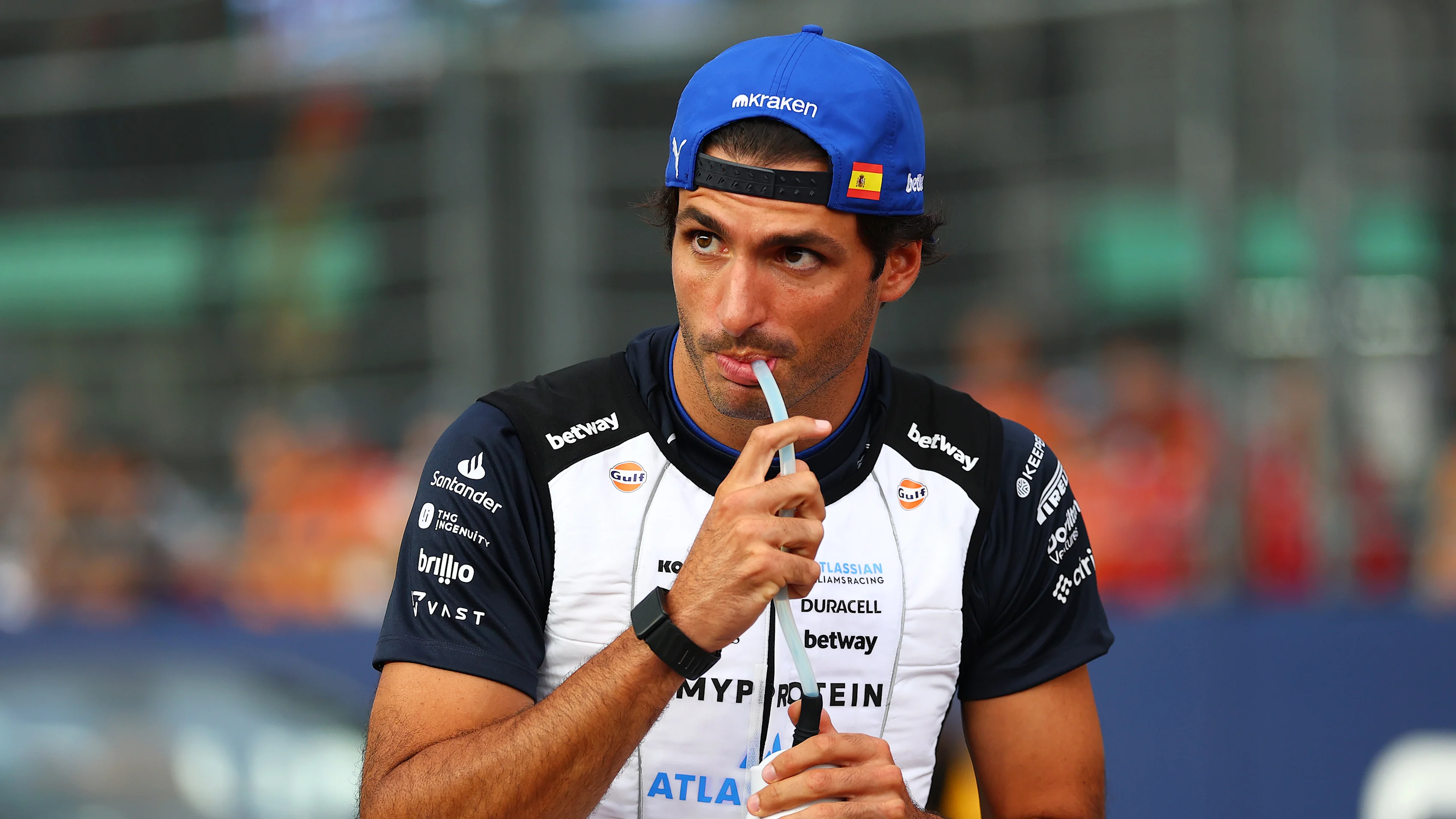 SINGAPORE, SINGAPORE - OCTOBER 05: Carlos Sainz of Spain and Williams on the drivers parade prior