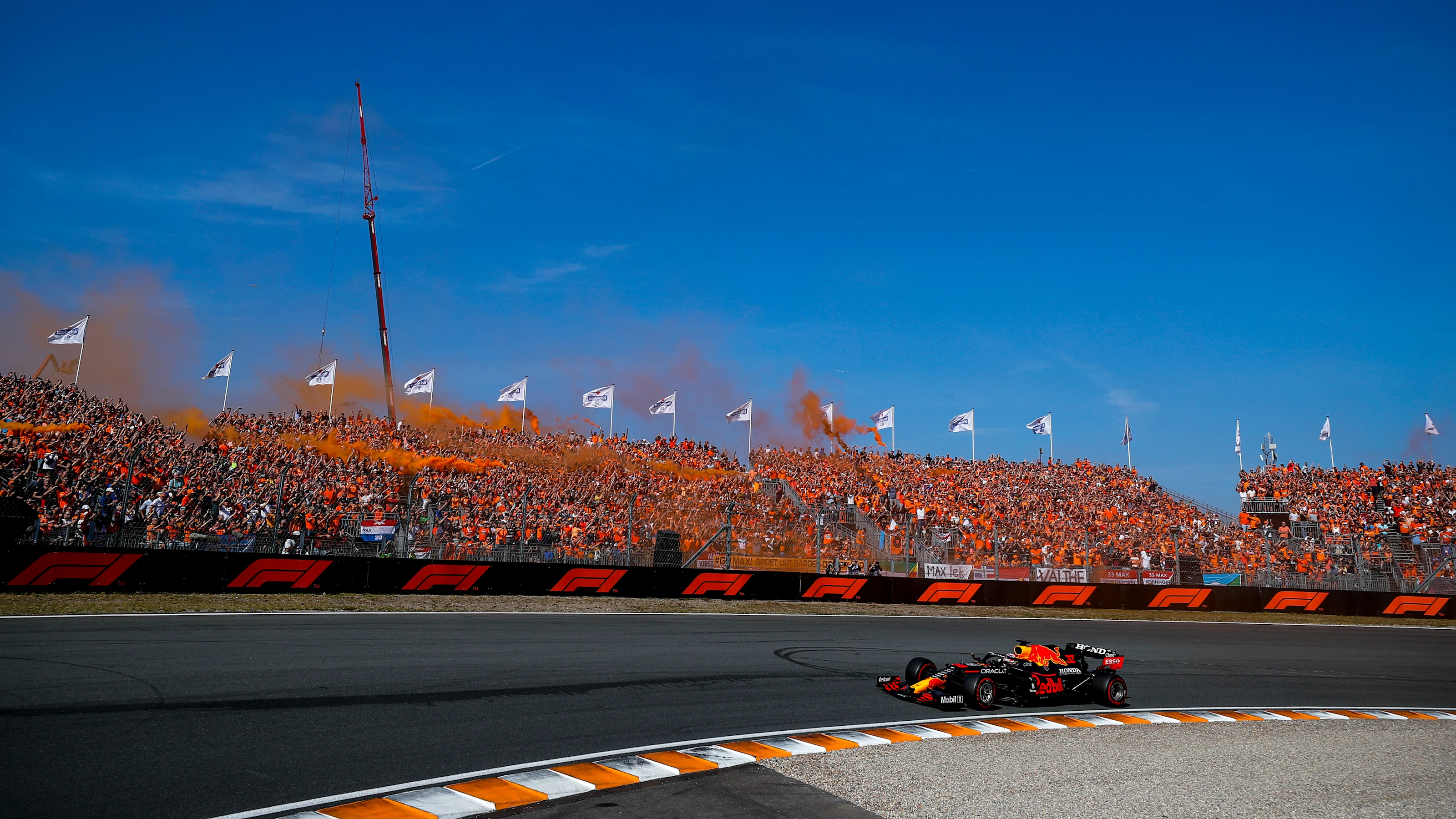 GettyImages-2169156760.jpg