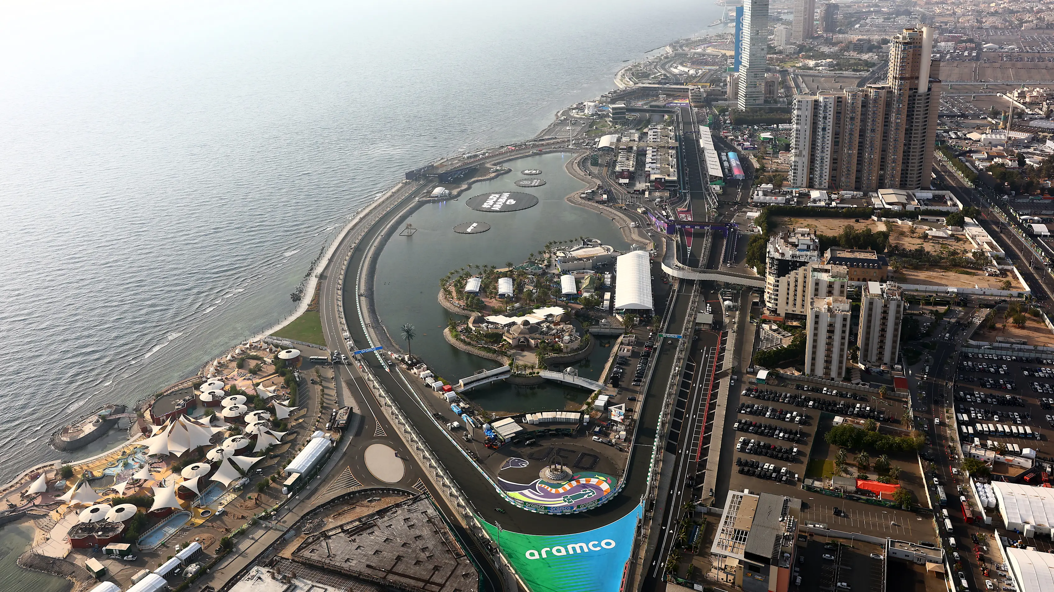JEDDAH, SAUDI ARABIA - APRIL 19: A general view of the circuit during final practice ahead of the