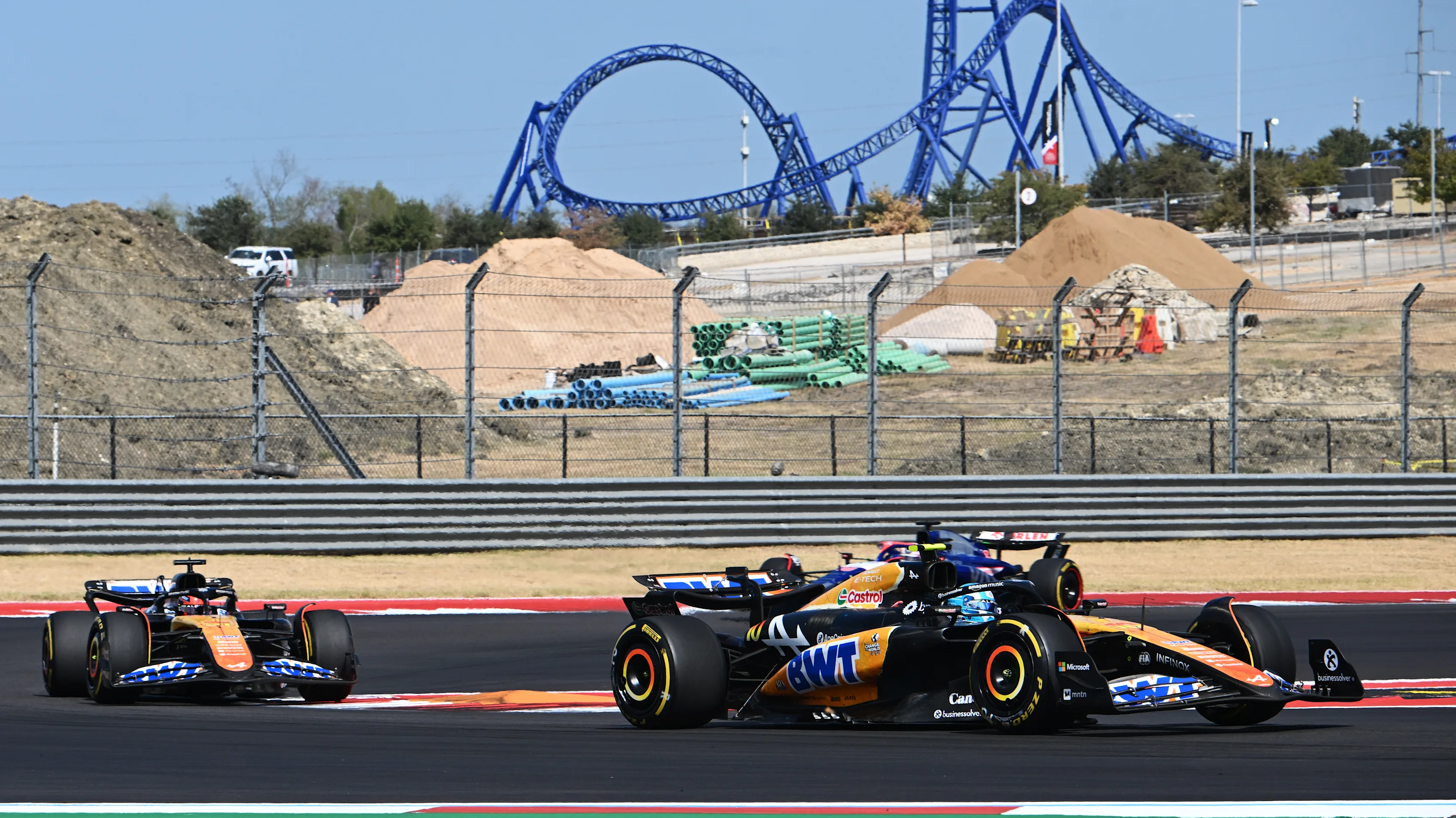 AUSTIN, TEXAS - OCTOBER 19: Pierre Gasly of France driving the (10) Alpine F1 A524 Renault leads