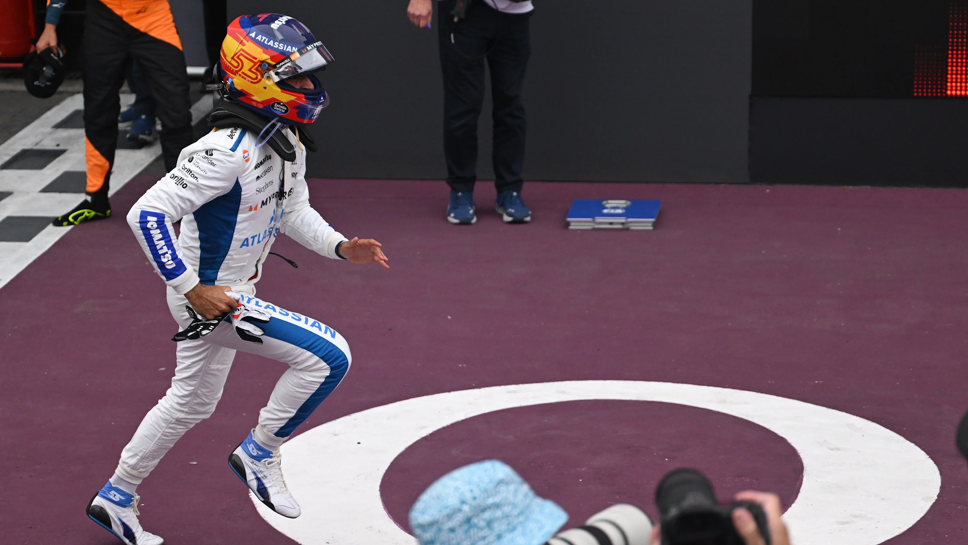 BAKU, AZERBAIJAN - SEPTEMBER 21: Third placed Carlos Sainz of Spain and Williams celebrates on