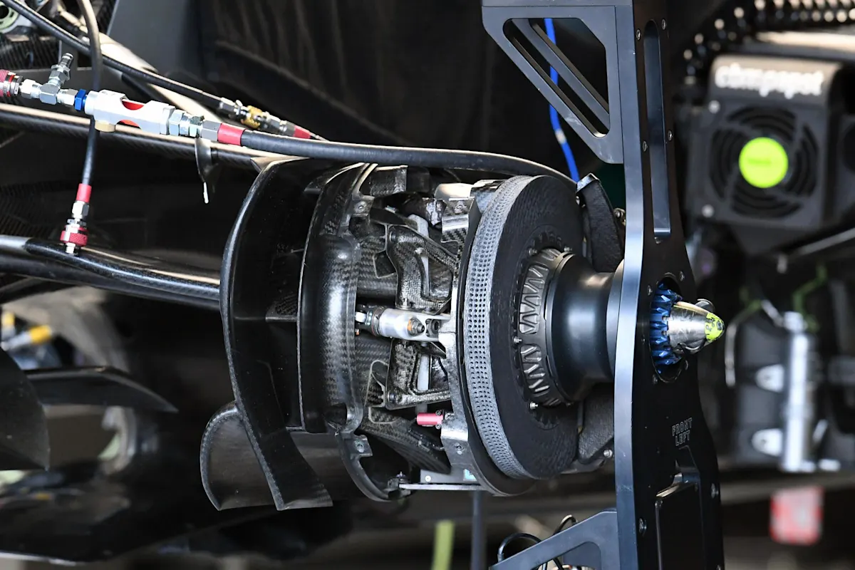 Brake and wheel hub detail