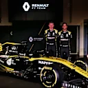 (L to R): Nico Hulkenberg (GER) Renault Sport F1 Team and Daniel Ricciardo (AUS) Renault Sport F1