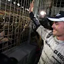 Nico Rosberg (GER) Williams celebrates his podium with the fans.
Formula One World Championship, Rd 15, Singapore Grand Prix, Race, Marina Bay Street Circuit, Singapore, Sunday 28 September 2008.

BEST IMAGE © Sutton Motorsport Images