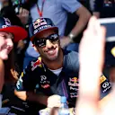 Daniel Ricciardo (AUS) Red Bull Racing poses for a selfie at Formula One World Championship, Rd19, Abu Dhabi Grand Prix, Practice, Yas Marina Circuit, Abu Dhabi, UAE, Friday 27 November 2015. © Sutton Motorsport Images