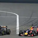 Sergio Perez (MEX) Force India VJM08 and Daniil Kvyat (RUS) Red Bull Racing RB11 at Formula One World Championship, Rd3, Chinese Grand Prix, Race, Shanghai, China, Sunday 12 April 2015. © Sutton Motorsport Images