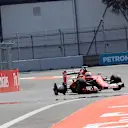 Sebastian Vettel (GER) Ferrari SF15-T with a puncture on lap one at Formula One World Championship, Rd17, Mexican Grand Prix, Race, Circuit Hermanos Rodriguez, Mexico City, Mexico, Sunday 1  November 2015. © Sutton Motorsport Images