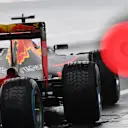 Daniel Ricciardo (AUS) Red Bull Racing RB12 and red light at Formula One World Championship, Rd3, Chinese Grand Prix, Qualifying, Shanghai, China, Saturday 16 April 2016. © Sutton Motorsport Images