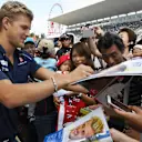 Marcus Ericsson (SWE) Sauber signs autographs for the fans at Formula One World Championship, Rd17, Japanese Grand Prix, Preparations, Suzuka, Japan, Thursday 6 October 2016. © Sutton Images