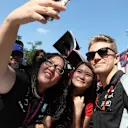 Nico Hulkenberg (GER) Force India F1 fans selfie at Formula One World Championship, Rd15, Singapore Grand Prix, Race, Marina Bay Street Circuit, Singapore, Sunday 18 September 2016. © Sutton Images