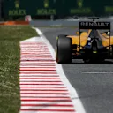 Kevin Magnussen (DEN) Renault Sport F1 Team RS16 at Formula One World Championship, Rd5, Spanish Grand Prix, Qualifying, Barcelona, Spain, Saturday 14 May 2016. © Sutton Images