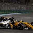 Nico Hulkenberg (GER) Renault Sport F1 Team RS17 at Formula One World Championship, Rd20, Abu Dhabi Grand Prix, Race, Yas Marina Circuit, Abu Dhabi, UAE, Sunday 26 November 2017. © Lionel Ng/Sutton Images