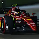 SINGAPORE, SINGAPORE - SEPTEMBER 30: Carlos Sainz of Spain driving (55) the Ferrari F1-75 on track during practice ahead of the F1 Grand Prix of Singapore at Marina Bay Street Circuit on September 30, 2022 in Singapore, Singapore. (Photo by Mark Thompson/Getty Images,)