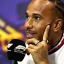 SINGAPORE, SINGAPORE - SEPTEMBER 29: Lewis Hamilton of Great Britain and Mercedes attends the Drivers Press Conference during previews ahead of the F1 Grand Prix of Singapore at Marina Bay Street Circuit on September 29, 2022 in Singapore, Singapore. (Photo by Clive Rose/Getty Images,)