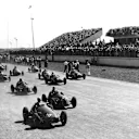 Argentinian Grand Prix, Buenos Aires, 18 January 1953. Alberto Ascari (Ferrari 500) leads Juan Manuel Fangio (Maserati A6GCM) at the start. Ascari finished in 1st position. © LAT Photographic
