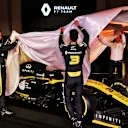 Nico Hulkenberg (GER) Renault Sport F1 Team; Daniel Ricciardo (AUS) Renault Sport F1 Team; Remi Taffin (FRA) Renault Sport F1 Engine Technical Director; and Nick Chester (GBR) Renault Sport F1 Team Chassis Technical Director, unveil the Renault Sport F1 Team RS19.
Renault Sport F1 Team RS19 Launch, Tuesday 12th February 2019, Enstone, England.