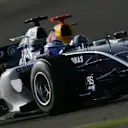 Nico Rosberg (Williams) passes David Coulthard (Red Bull), 2006 Bahrain Grand Prix, Bahrain International Circuit, Sakhir, Bahrain, 9th - 12th March 2006.
© LAT Photographic
