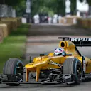 Jolyon Palmer (GBR), Renault F1 Team, at Goodwood Festival of Speed, Goodwood, England, 24-26 June 2016. © Sutton Images