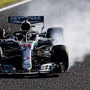 SUZUKA, JAPAN - OCTOBER 07: Lewis Hamilton, Mercedes AMG F1 W09 EQ Power+, locks up during the Japanese GP at Suzuka on October 07, 2018 in Suzuka, Japan. (Photo by Glenn Dunbar / LAT Images)