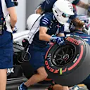Relentless practice and physical training are two of the reasons why Williams' pit crew set the standard in 2016. © Sutton Images