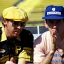 Ayrton Senna (BRA) (Right) with his Lotus Engineer Steve Hallam (Left), 1986.
© Sutton Motorsport Images