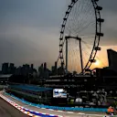 SINGAPORE STREET CIRCUIT, SINGAPORE - SEPTEMBER 15: Daniel Ricciardo, Red Bull Racing RB14 during the Singapore GP at Singapore Street Circuit on September 15, 2018 in Singapore Street Circuit, Singapore. (Photo by Glenn Dunbar / LAT Images)