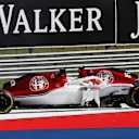 CIRCUIT OF THE AMERICAS, UNITED STATES OF AMERICA - OCTOBER 21: Marcus Ericsson, Alfa Romeo Sauber C37 and Charles Leclerc, Alfa Romeo Sauber C37 crash on lap 1 during the United States GP at Circuit of the Americas on October 21, 2018 in Circuit of the Americas, United States of America. (Photo by Manuel Goria / Sutton Images)