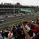 AUTODROMO HERMANOS RODRIGUEZ, MEXICO - OCTOBER 28: Daniel Ricciardo, Red Bull Racing RB14, Max Verstappen, Red Bull Racing RB14 and Lewis Hamilton, Mercedes AMG F1 W09 EQ Power+ at the start of the race during the Mexican GP at Autodromo Hermanos Rodriguez on October 28, 2018 in Autodromo Hermanos Rodriguez, Mexico. (Photo by Jose Rubio / Sutton Images)