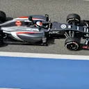 Adrian Sutil (GER) Sauber C33. Formula One Testing, Day One, Bahrain International Circuit, Sakhir, Bahrain, Thursday, 27 February 2014 © Sutton Images. No reproduction without permission