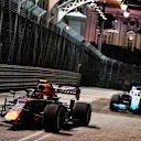 Alexander Albon (THA) Red Bull Racing RB15 with a broken front wing in the second practice session.
20.09.2019. Formula 1 World Championship, Rd 15, Singapore Grand Prix, Marina Bay Street Circuit, Singapore, Practice Day.
 - www.xpbimages.com, EMail: requests@xpbimages.com - copy of publication required for printed pictures. Every used picture is fee-liable. © Copyright: Dungan / XPB Images