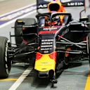 Alexander Albon (THA) Red Bull Racing RB15 with a broken front wing in the second practice session.
20.09.2019. Formula 1 World Championship, Rd 15, Singapore Grand Prix, Marina Bay Street Circuit, Singapore, Practice Day.
- www.xpbimages.com, EMail: requests@xpbimages.com - copy of publication required for printed pictures. Every used picture is fee-liable. © Copyright: Batchelor / XPB Images