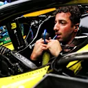 Daniel Ricciardo (AUS) Renault F1 Team RS19.
20.09.2019. Formula 1 World Championship, Rd 15, Singapore Grand Prix, Marina Bay Street Circuit, Singapore, Practice Day.
- www.xpbimages.com, EMail: requests@xpbimages.com - copy of publication required for printed pictures. Every used picture is fee-liable. © Copyright: Batchelor / XPB Images