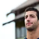 Daniel Ricciardo (AUS) Red Bull Racing hosts a running session for Wings For Life World Run 2015 at Formula One World Championship, Rd1, Australian Grand Prix, Preparations, Albert Park, Melbourne, Australia, 10 March 2015. © Sutton Motorsport Images