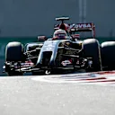 Esteban Ocon (FRA) Lotus E22.
Formula One World Championship, Rd19, Abu Dhabi Grand Prix, Practice, Yas Marina Circuit, Abu Dhabi, UAE, Friday 21 November 2014. © Sutton Motorsport Images