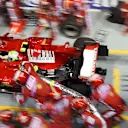 Pitstop for Felipe Massa (BRA) Ferrari F2008 he is released too early.
Formula One World Championship, Rd 15, Singapore Grand Prix, Race, Singapore, Sunday 28 September 2008.

BEST IMAGE © Sutton Motorsport Images