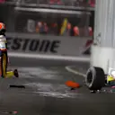 Nelson Piquet Jr. (BRA) Renault R28 crashes into the wall.
Formula One World Championship, Rd 15, Singapore Grand Prix, Race, Singapore, Sunday 28 September 2008.

BEST IMAGE © Sutton Motorsport Images