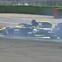 FP1: Ricciardo spins his Renault at Turn 1