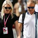 Valtteri Bottas (FIN) Williams and his girlfriend Emilia Pikkarainen (FIN) at Formula One World Championship, Rd19, Abu Dhabi Grand Prix, Practice, Yas Marina Circuit, Abu Dhabi, UAE, Friday 27 November 2015. © Sutton Motorsport Images