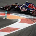 Carlos Sainz  (ESP) Scuderia Toro Rosso STR10 at Formula One World Championship, Rd19, Abu Dhabi Grand Prix, Qualifying, Yas Marina Circuit, Abu Dhabi, UAE, Saturday 28 November 2015. © Sutton Motorsport Images