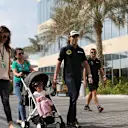 Pastor Maldonado (VEN) Lotus with wife Gabriella Tarkany (VEN) and daughter Victoria  at Formula One World Championship, Rd19, Abu Dhabi Grand Prix, Qualifying, Yas Marina Circuit, Abu Dhabi, UAE, Saturday 28 November 2015. © Sutton Motorsport Images