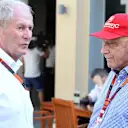 Dr Helmut Marko (AUT) Red Bull Motorsport Consultant and Niki Lauda (AUT) Mercedes AMG F1 Non-Executive Chairman at Formula One World Championship, Rd19, Abu Dhabi Grand Prix, Race, Yas Marina Circuit, Abu Dhabi, UAE, Sunday 29 November 2015. © Sutton Motorsport Images
