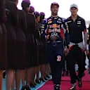 Daniel Ricciardo (AUS) Red Bull Racing and Nico Hulkenberg (GER) Force India F1 on the drivers parade at Formula One World Championship, Rd19, Abu Dhabi Grand Prix, Race, Yas Marina Circuit, Abu Dhabi, UAE, Sunday 29 November 2015. © Sutton Motorsport Images