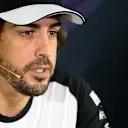 Fernando Alonso (ESP) McLaren in the press conference at Formula One World Championship, Rd19, Abu Dhabi Grand Prix, Preparations, Yas Marina Circuit, Abu Dhabi, UAE, Thursday 26 November 2015. © Sutton Motorsport Images