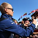 Valtteri Bottas (FIN) Williams FW37 signs autographs at Formula One World Championship, Rd1, Australian Grand Prix, Qualifying, Albert Park, Melbourne, Australia, Saturday 14 March 2015. © Sutton Motorsport Images