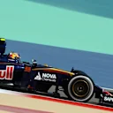 Carlos Sainz jr (ESP) Scuderia Toro Rosso STR10 at Formula One World Championship, Rd4, Bahrain Grand Prix Practice, Bahrain International Circuit, Sakhir, Bahrain, Friday 17 April 2015. © Sutton Motorsport Images